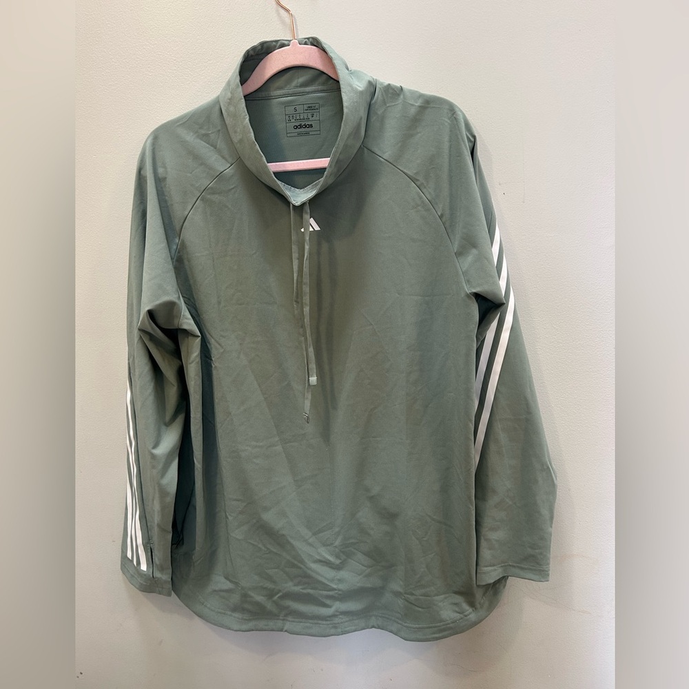 Adidas Train Icons Loose Fit Top Sage green Size Small